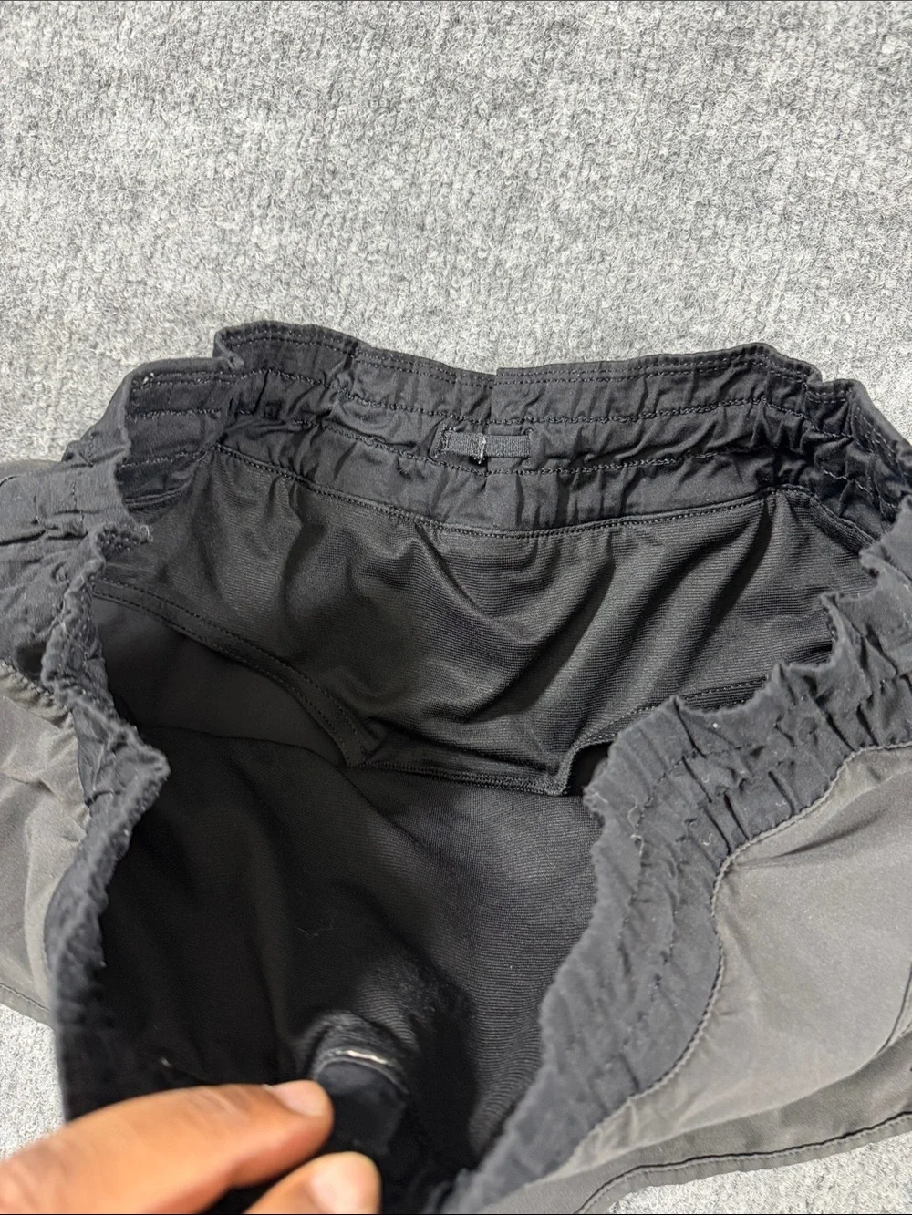 Lululemon Tracker Low-Rise Lined Short 4” - Black Size 8